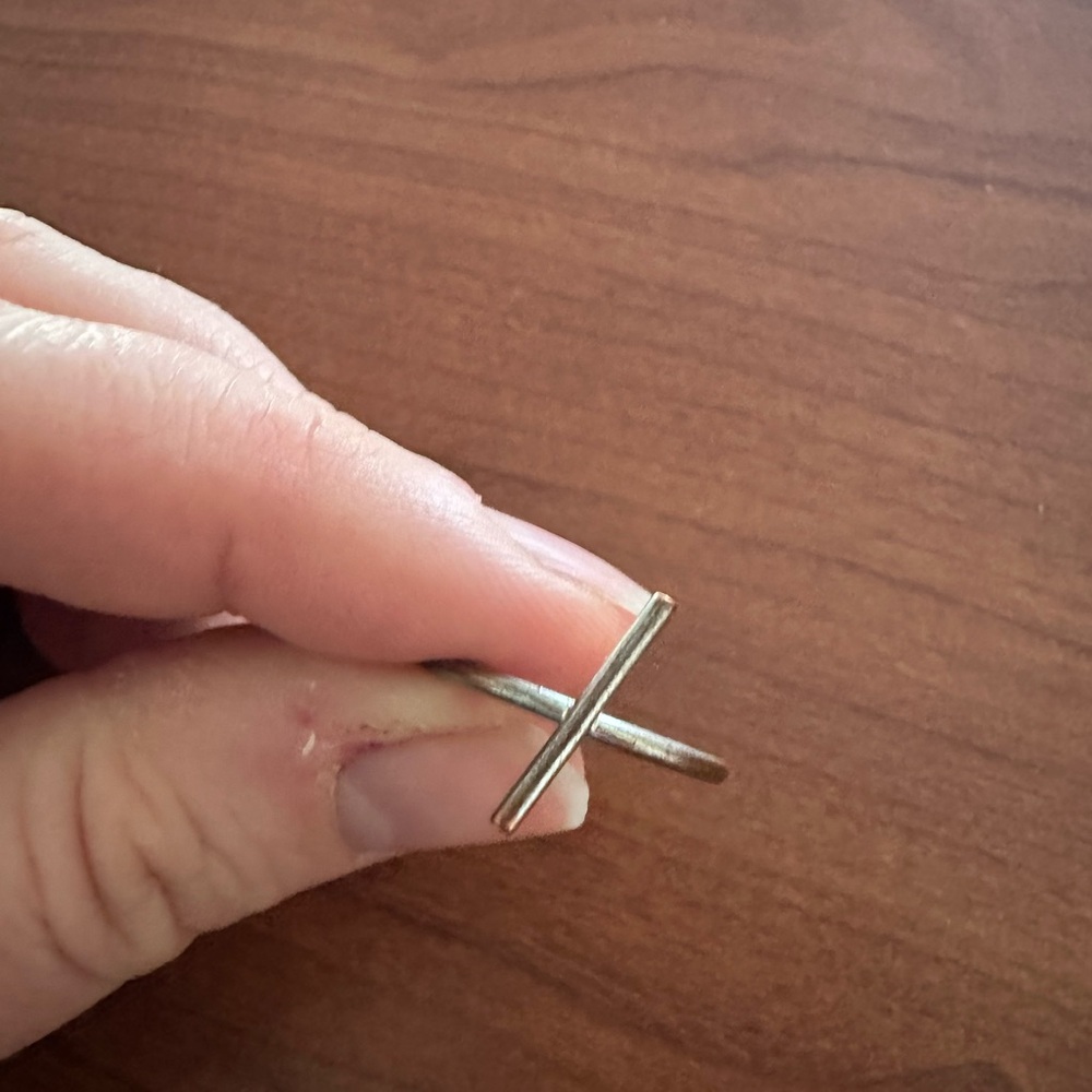 Elegant Modern Cross Ring